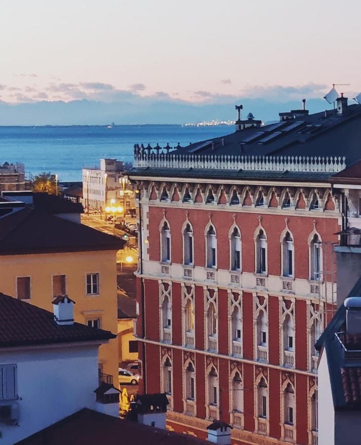 Apartamento Le Petit Phare Trieste Exterior foto