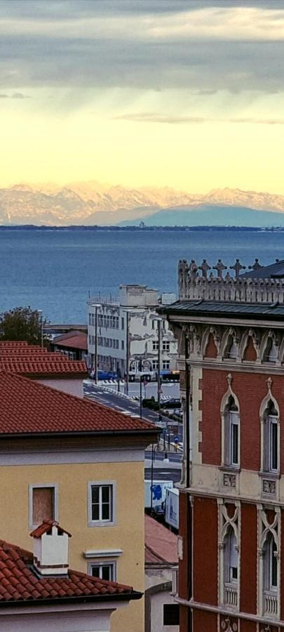Apartamento Le Petit Phare Trieste Exterior foto