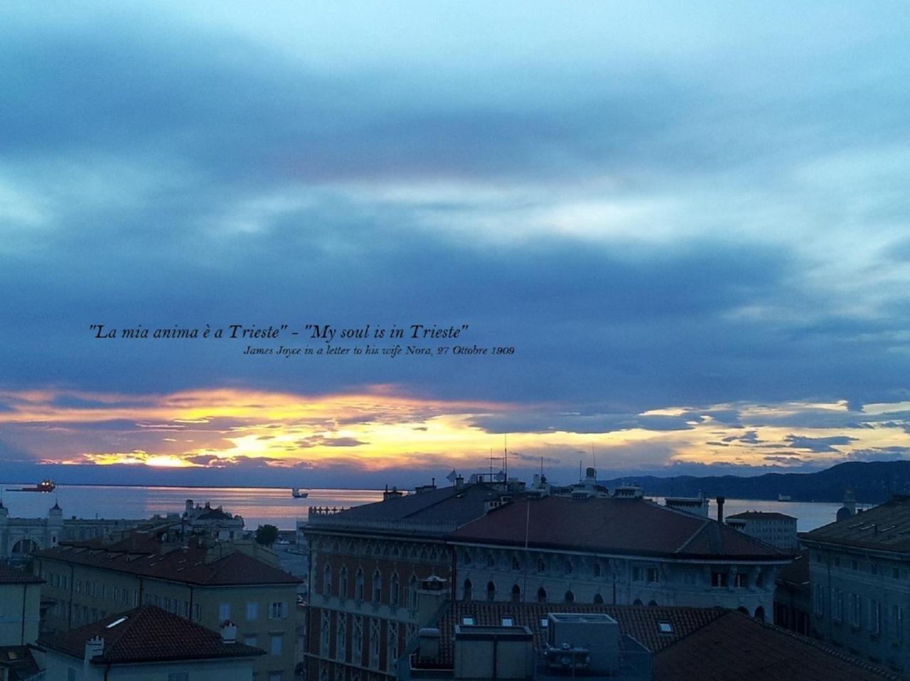 Apartamento Le Petit Phare Trieste Exterior foto